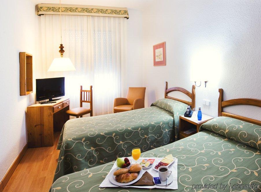 Hotel Miramar Badalona Chambre photo